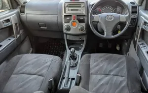 Toyota Rush 1.5 AWD 2009 Burgundy