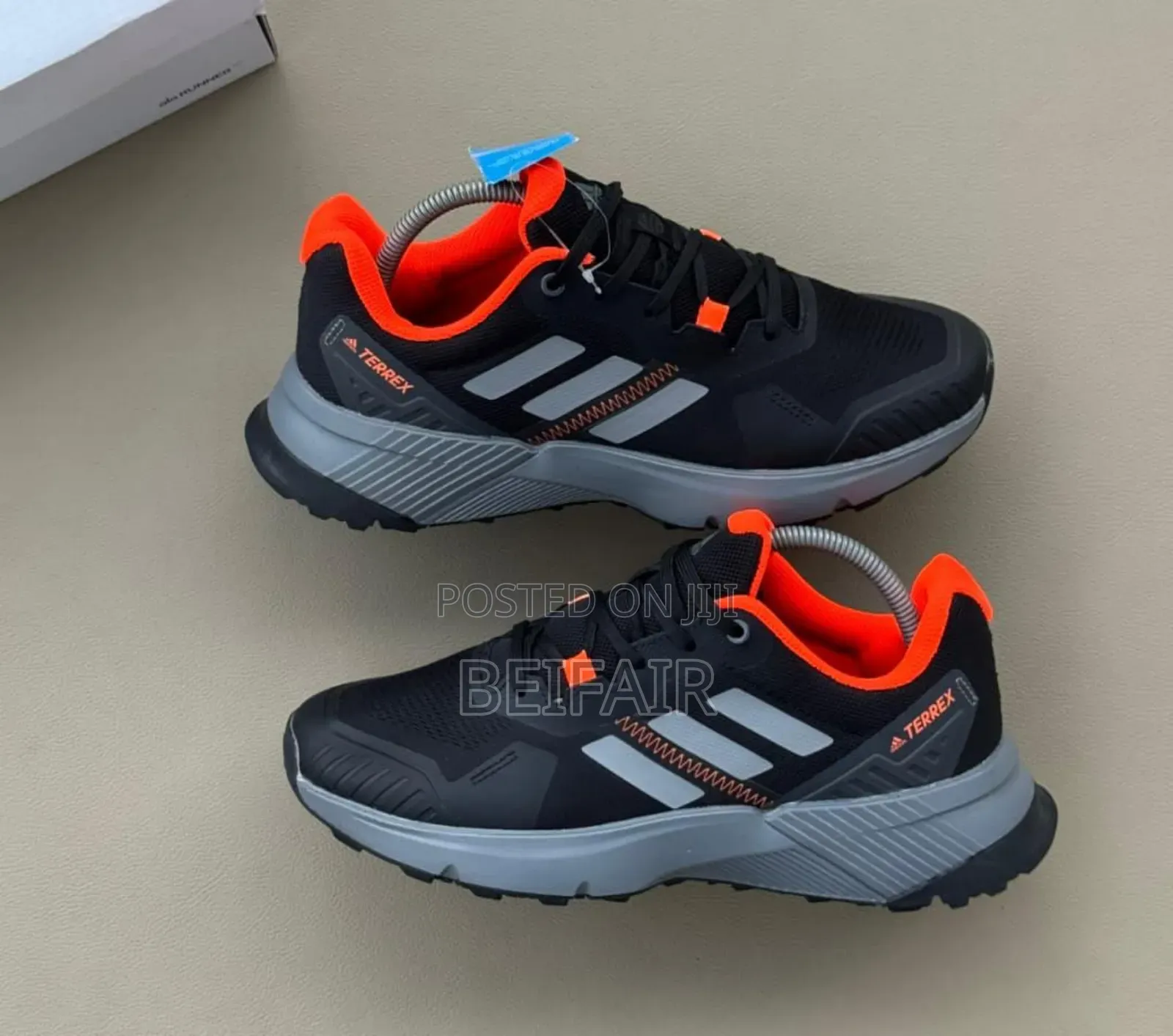 Adidas Sneakers Kali Mpya