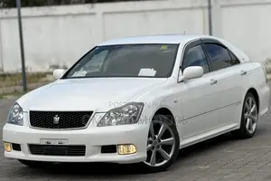 Toyota Crown 2006 White
