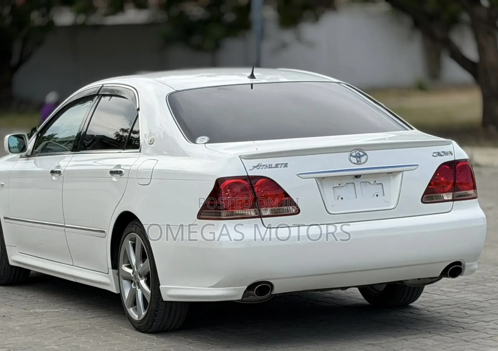 Toyota Crown 2006 White