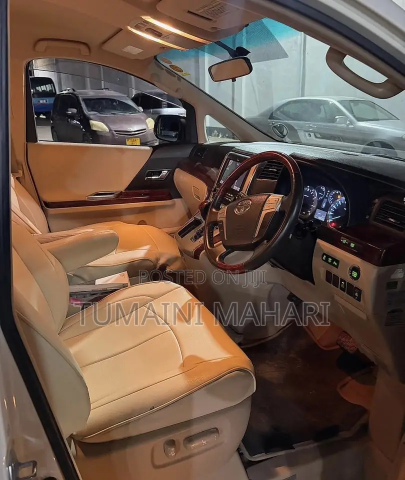 Toyota Alphard 2009 White