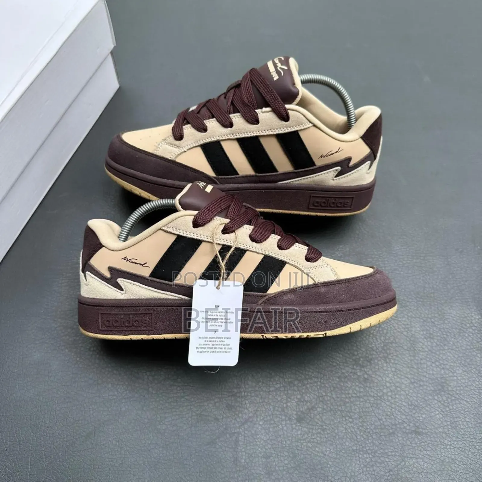 Adidas Safi