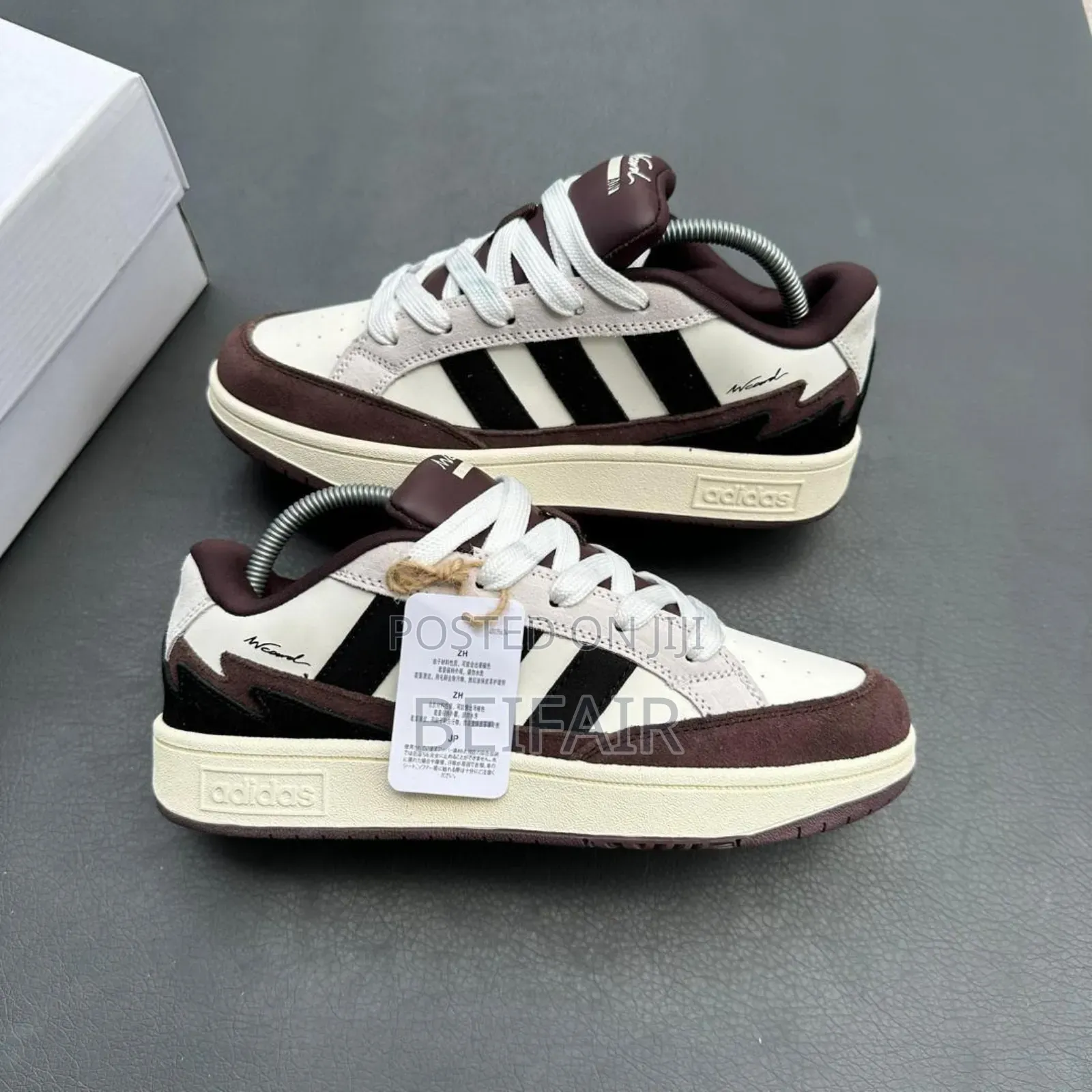 Adidas Safi