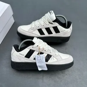 Adidas Safi