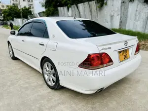 Toyota Crown Royale 2005 White