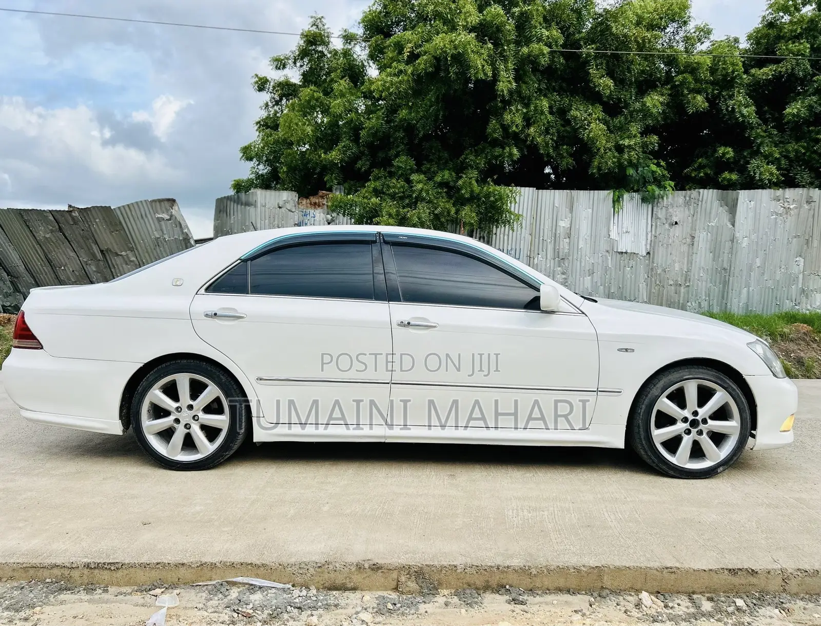 Toyota Crown Royale 2005 White