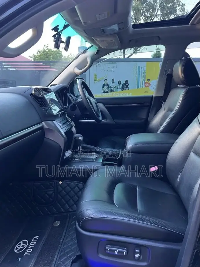Toyota Land Cruiser 2021 Black