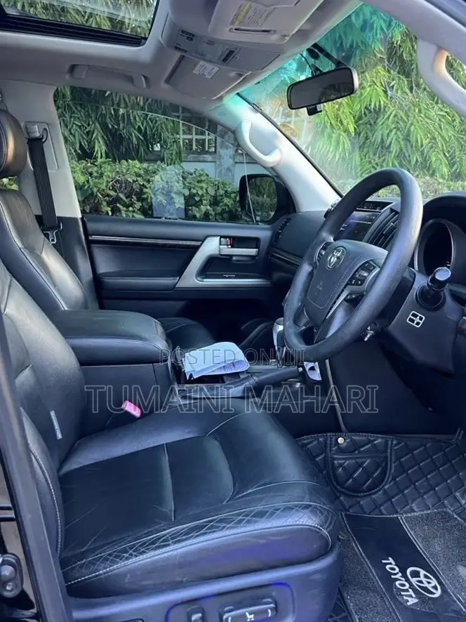 Toyota Land Cruiser 2021 Black