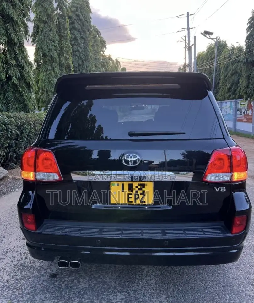 Toyota Land Cruiser 2021 Black