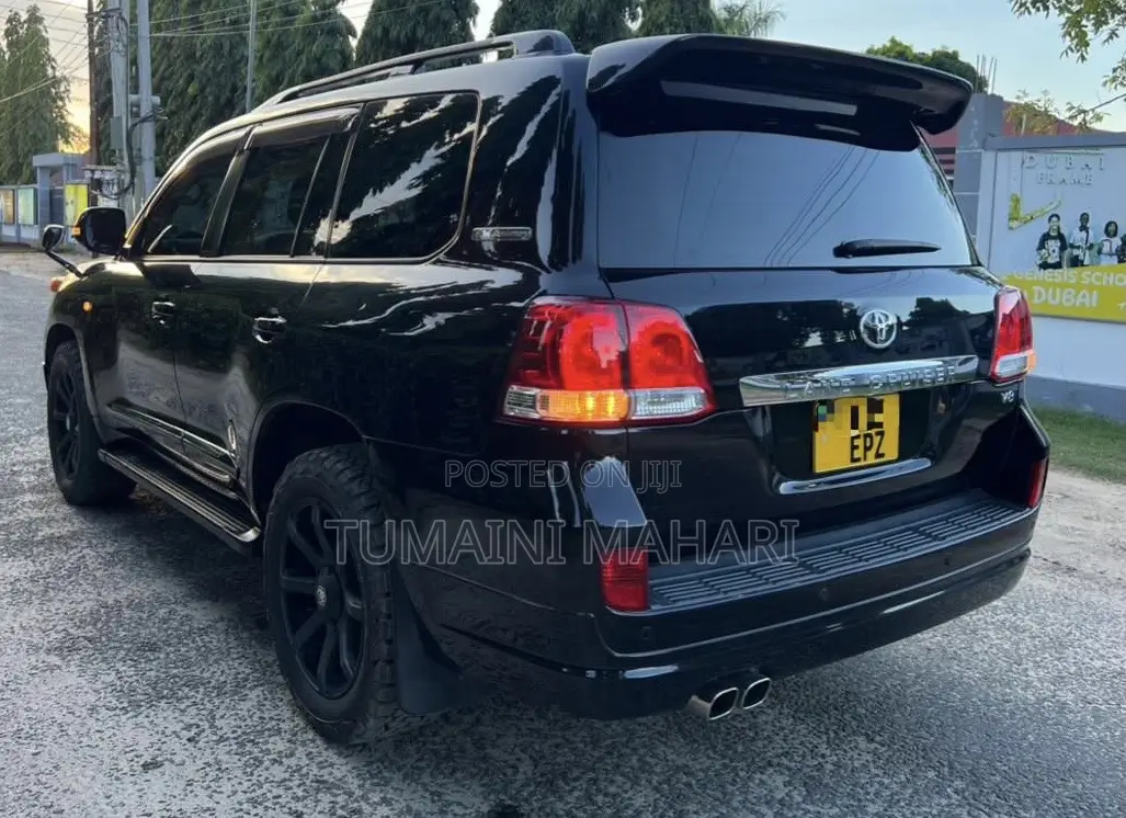 Toyota Land Cruiser 2021 Black