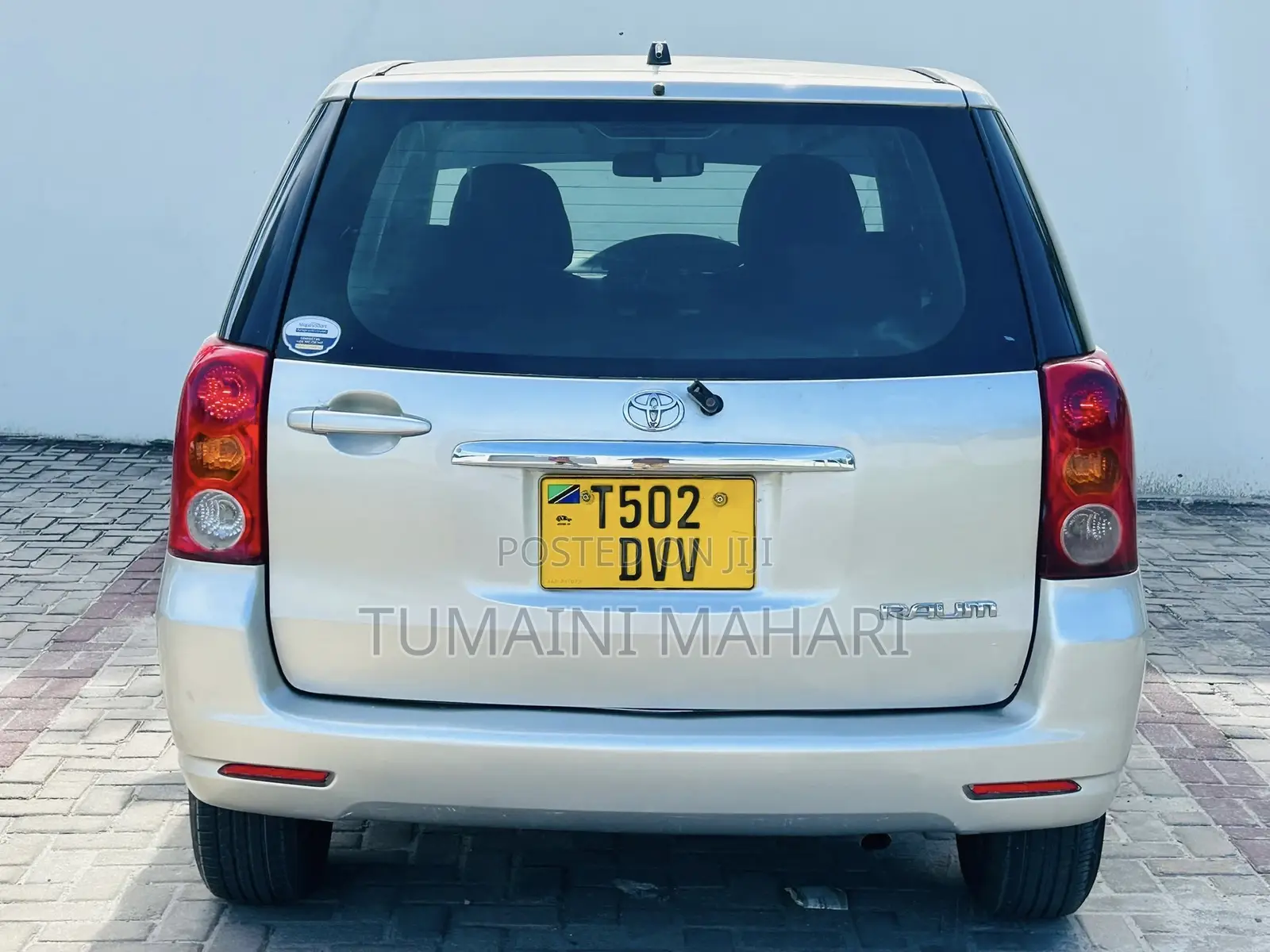 Toyota Raum 2005 Silver