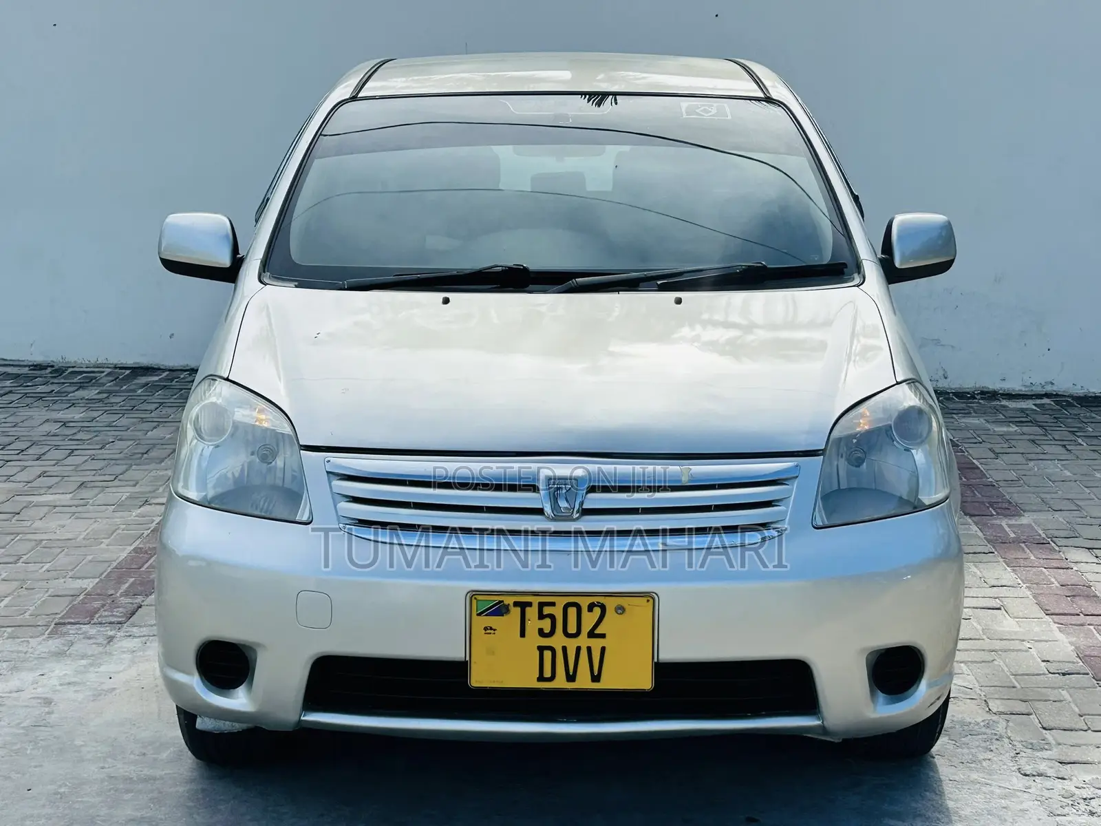 Toyota Raum 2005 Silver