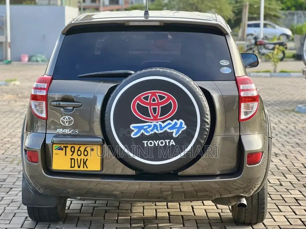 Toyota RAV4 2009 Green