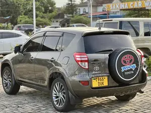 Toyota RAV4 2009 Green