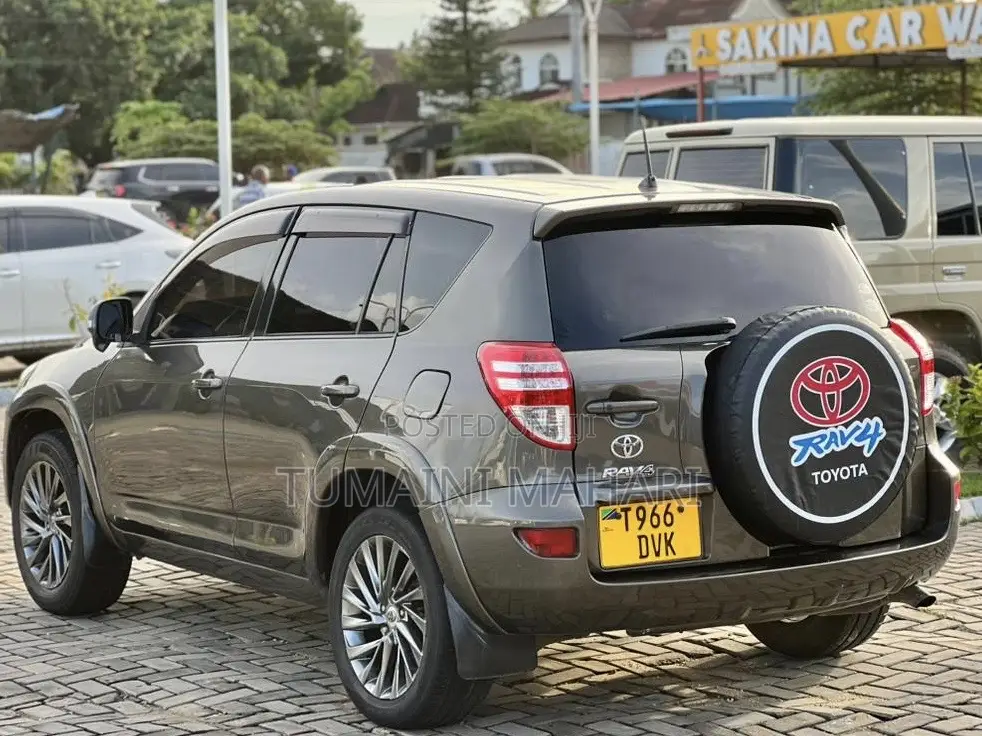 Toyota RAV4 2009 Green