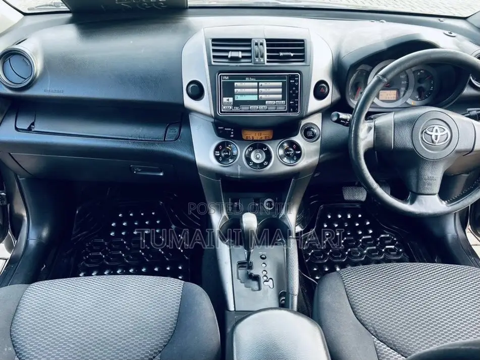 Toyota RAV4 2009 Green