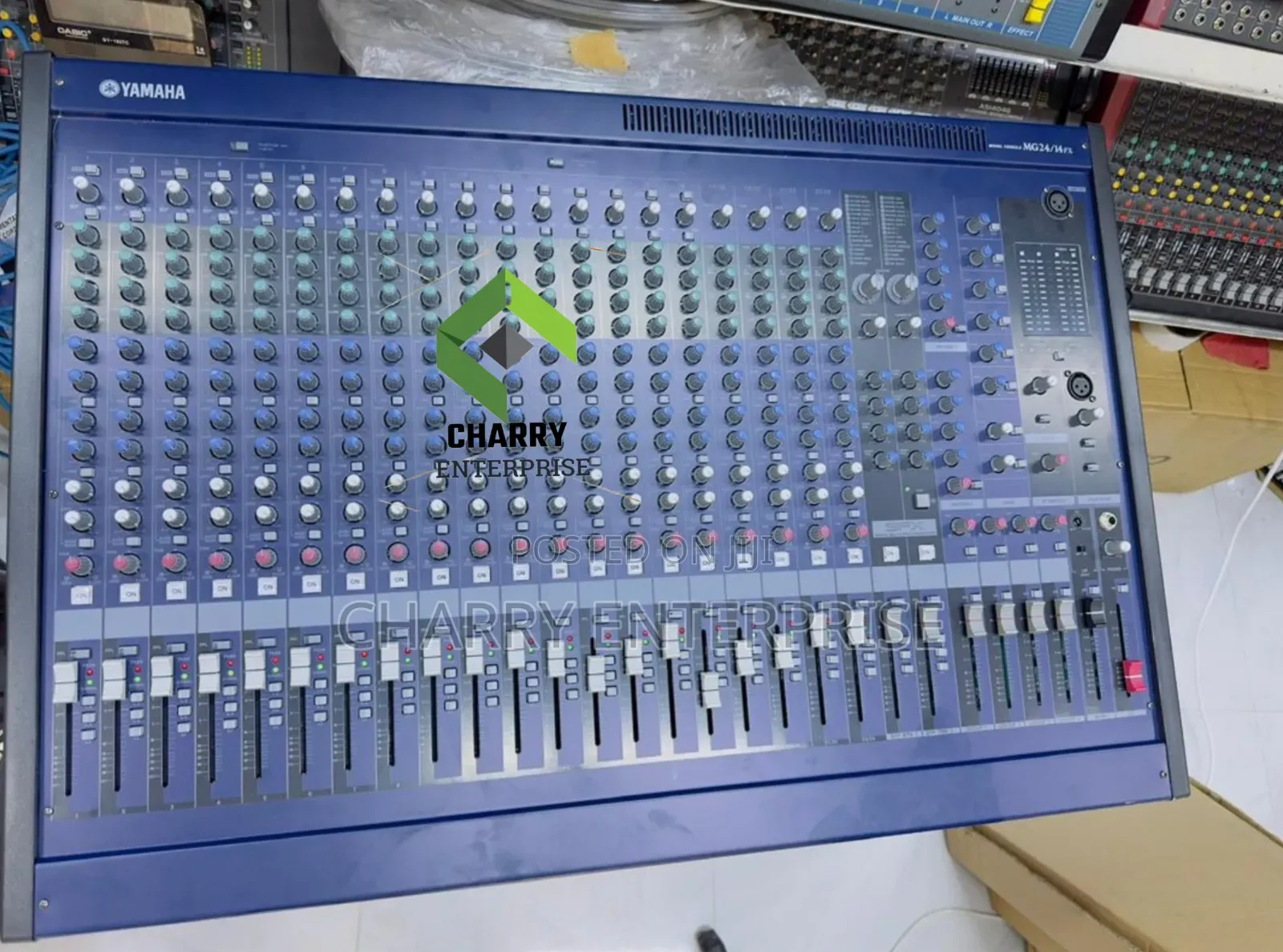 Original Yamaha Mixer (Mixer Kavu)Pre- Mixer24 Channel