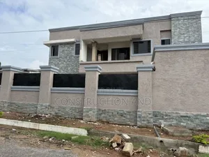 Upendezeshaji Wa Nyumba Na Rangi Tofauti Na Za Kuvutia