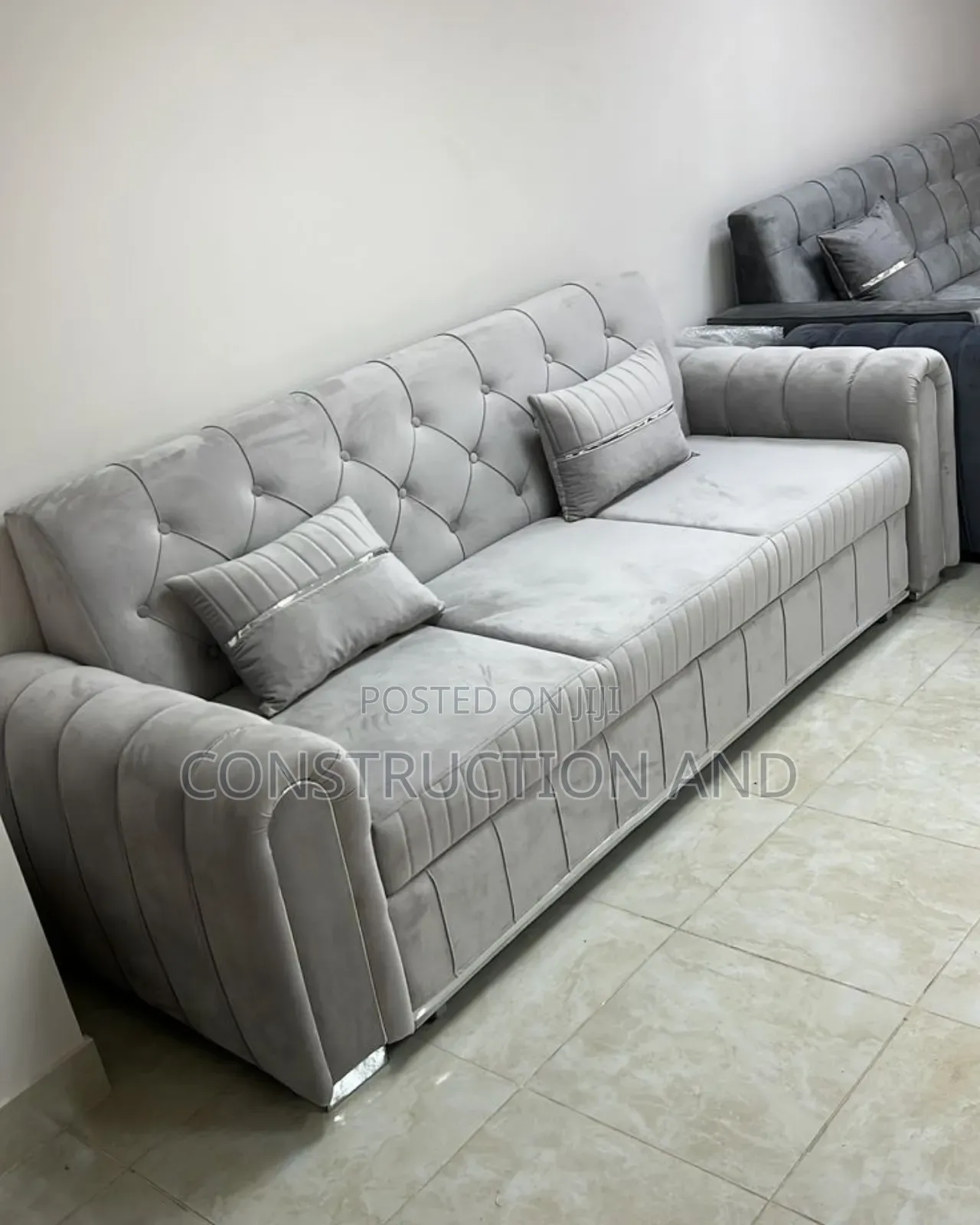 Sofa Set, Pia Tunatengeneza