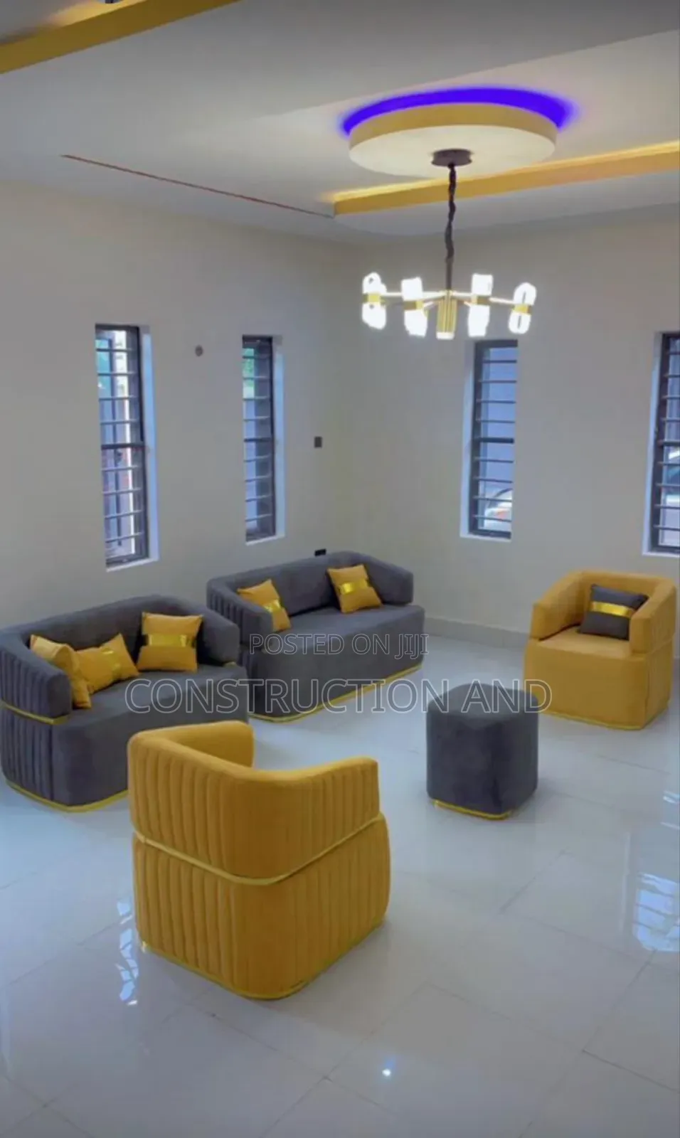 Sofa Set, Pia Tunatengeneza