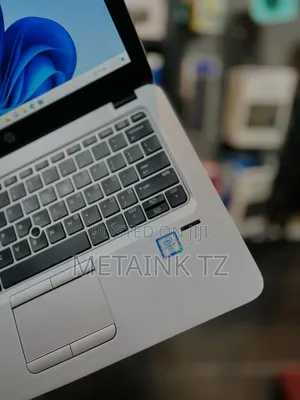 Laptop HP EliteBook 820 G3 8GB Intel Core i7 HDD+SSD 256GB