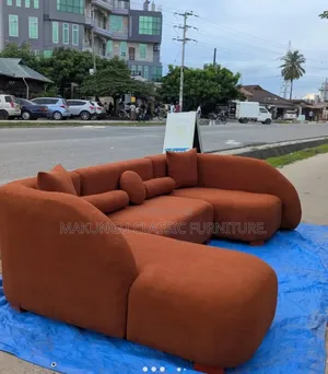 L Shaped Sofa Y Kisasa Ina Jumla Ya Watu 6
