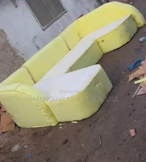 L Shaped Sofa Y Kisasa Ina Jumla Ya Watu 6
