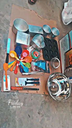 Full Set Ya Vifaa Vya Cake Pamoja. Na Oven 65l