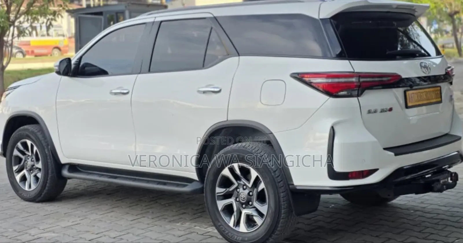 Toyota Fortuner 2023 White