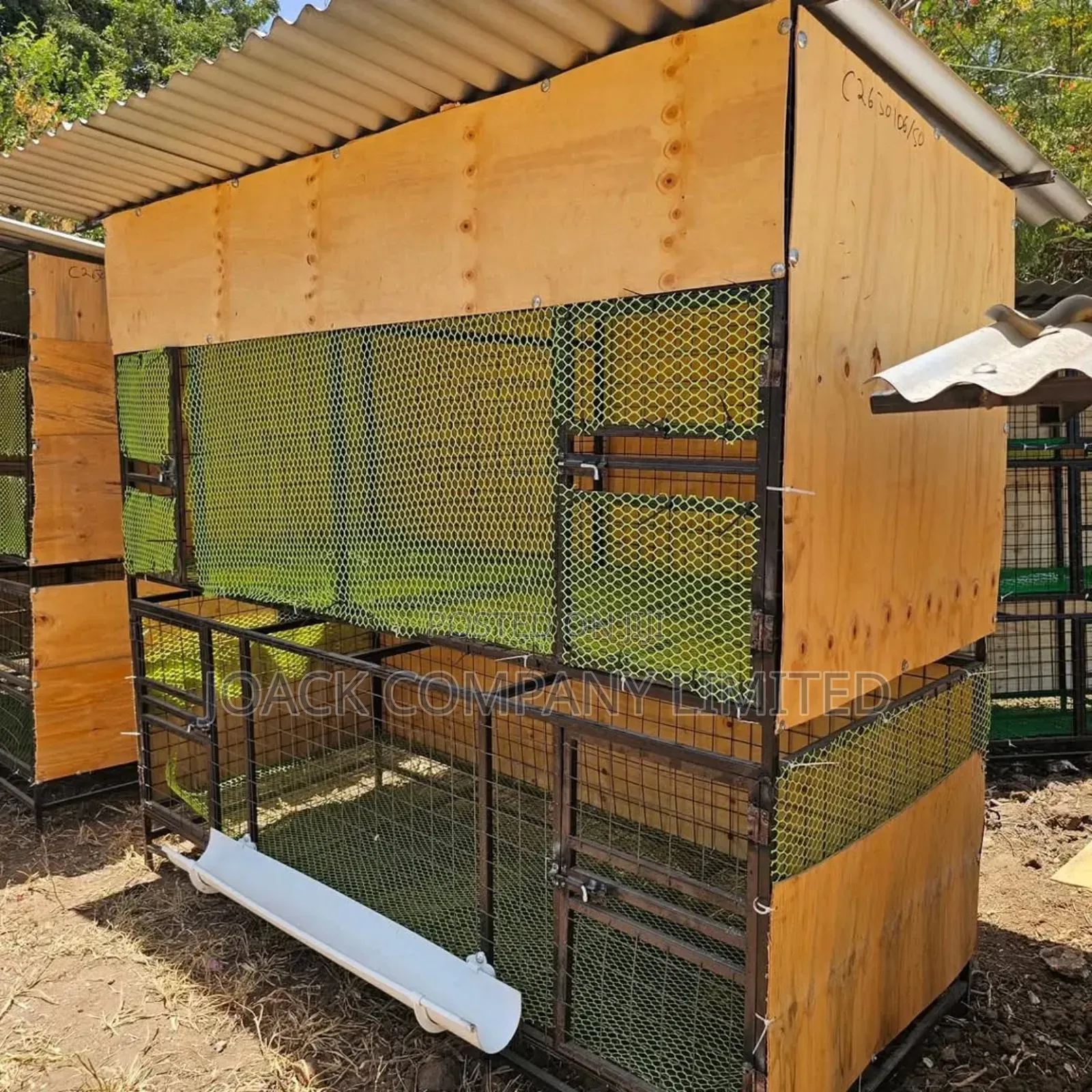 Mabanda Ya Kuku Ya Kuhamishika/ Movable Livestock Houses