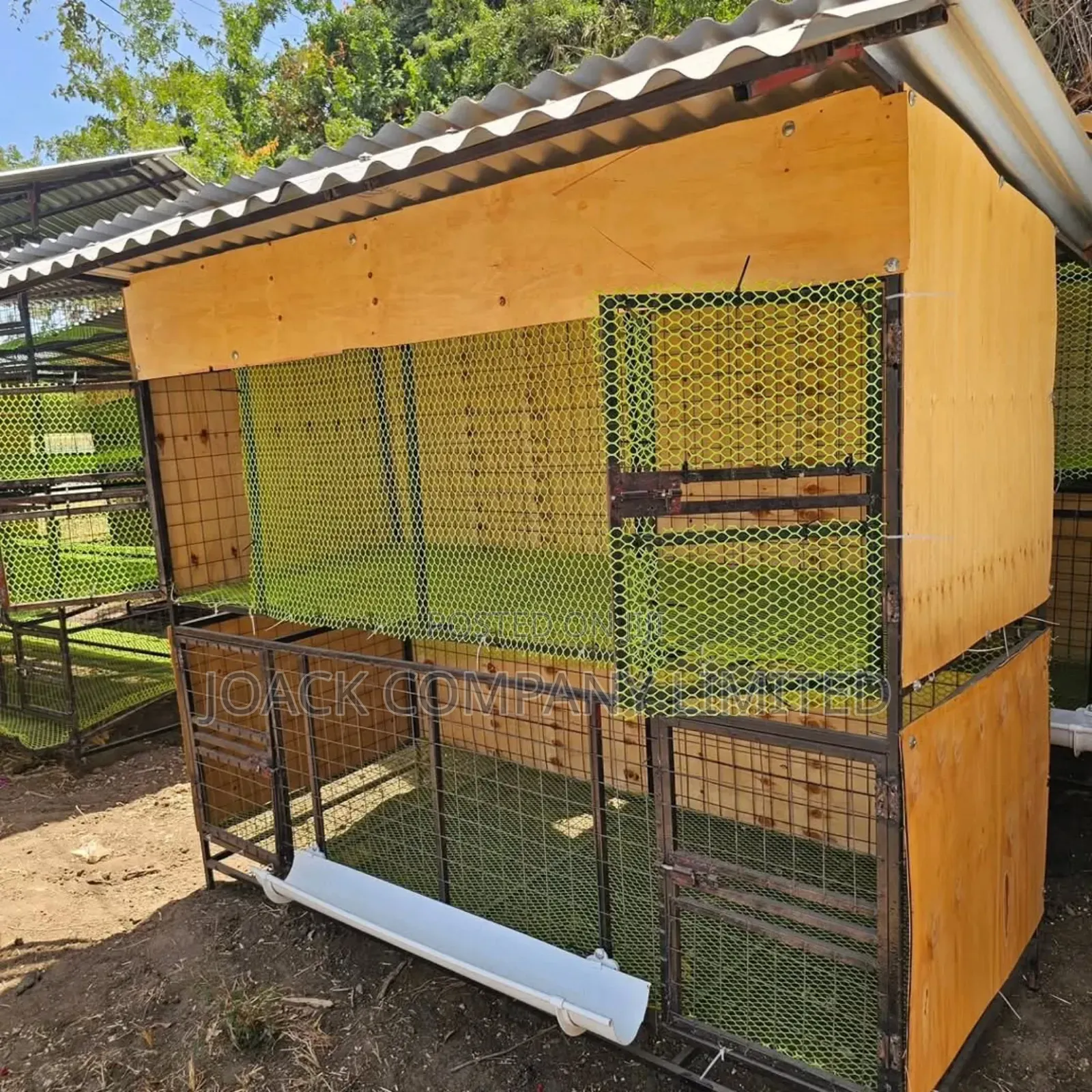 Mabanda Ya Kuku Ya Kuhamishika/ Movable Livestock Houses