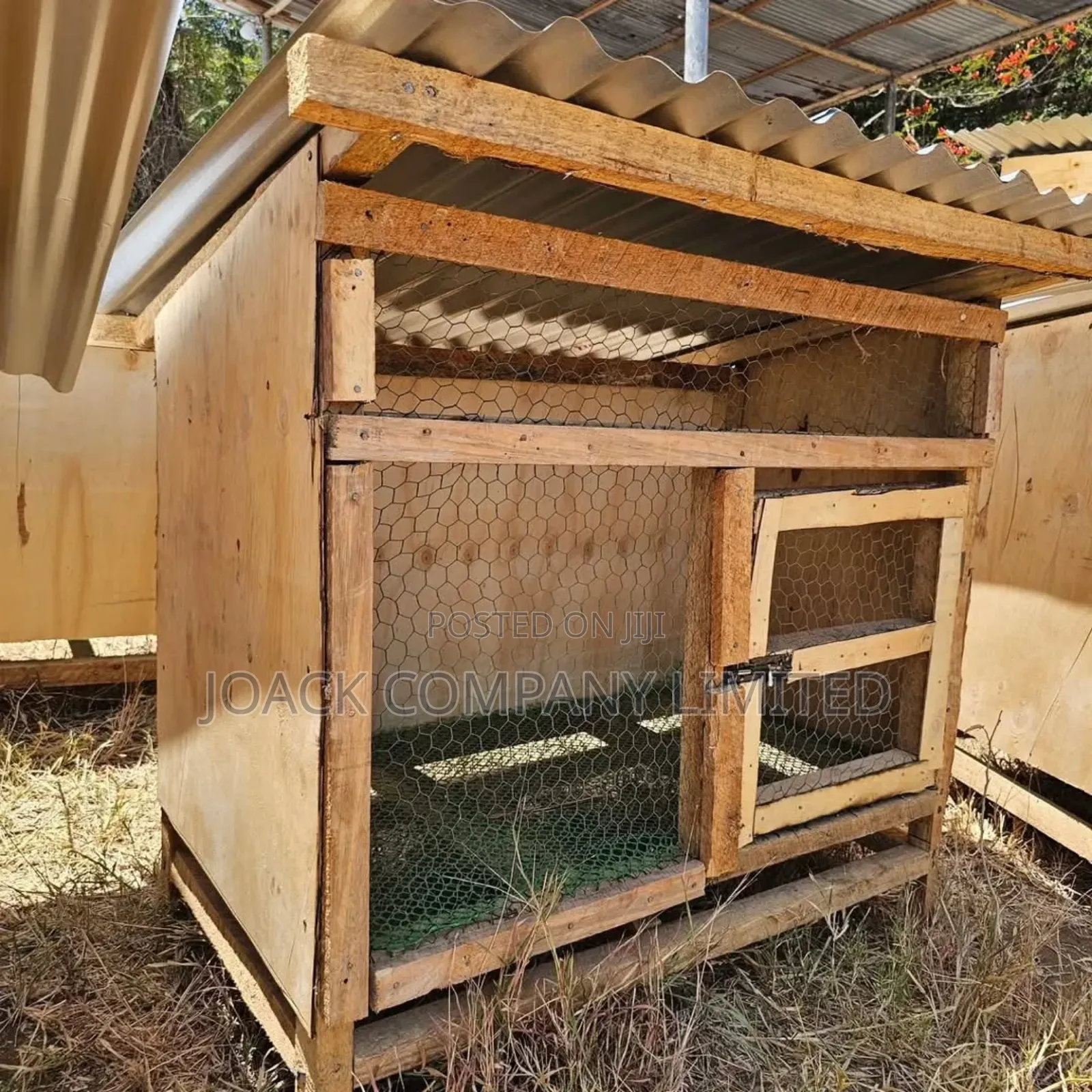 Mabanda Ya Kuku Ya Kuhamishika/ Movable Livestock Houses