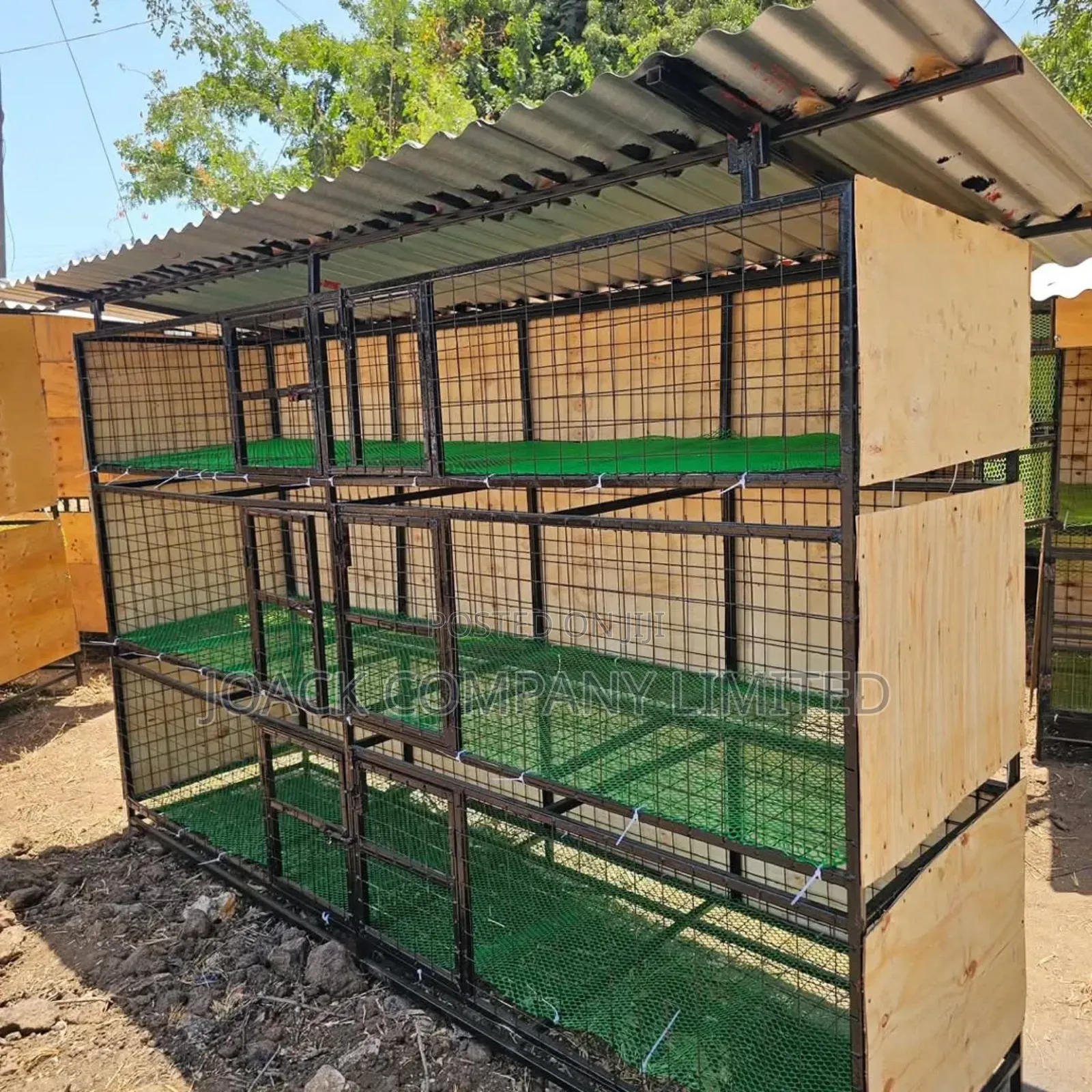 Mabanda Ya Kuku Ya Kuhamishika/ Movable Livestock Houses