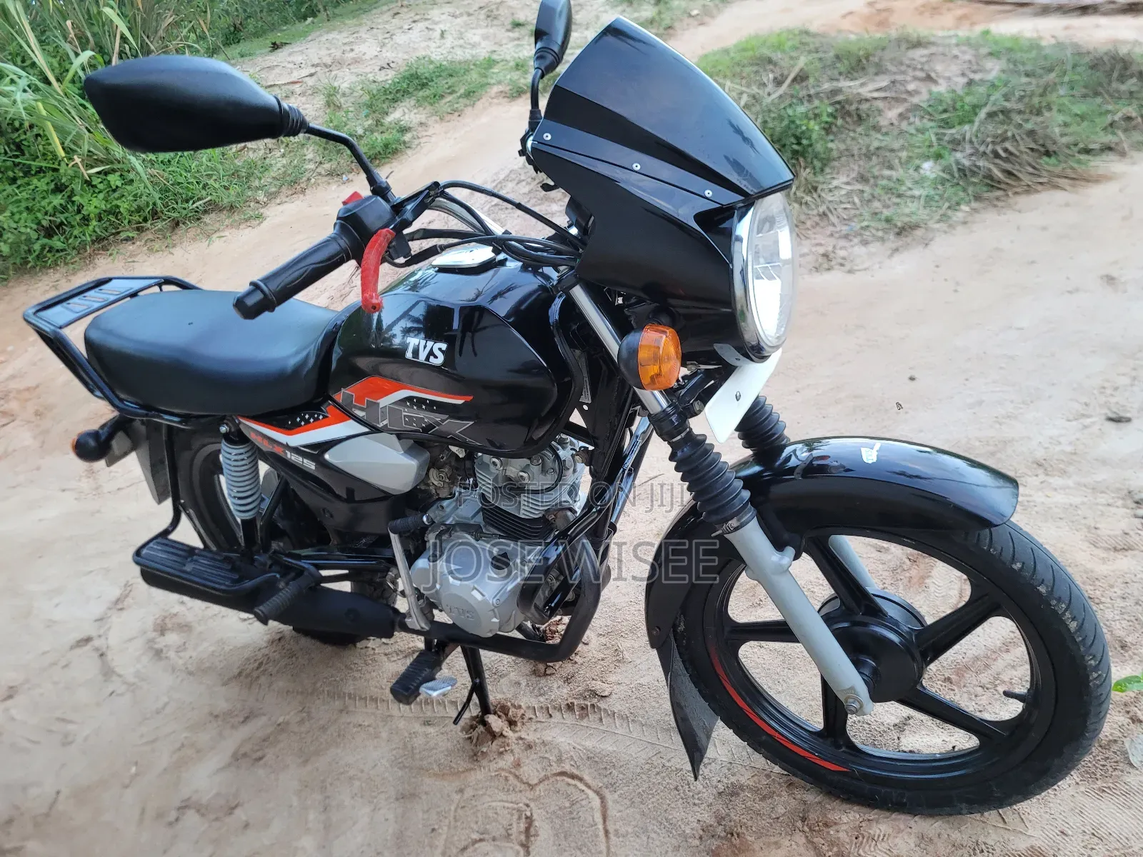 TVS HLX 125 2026 Black