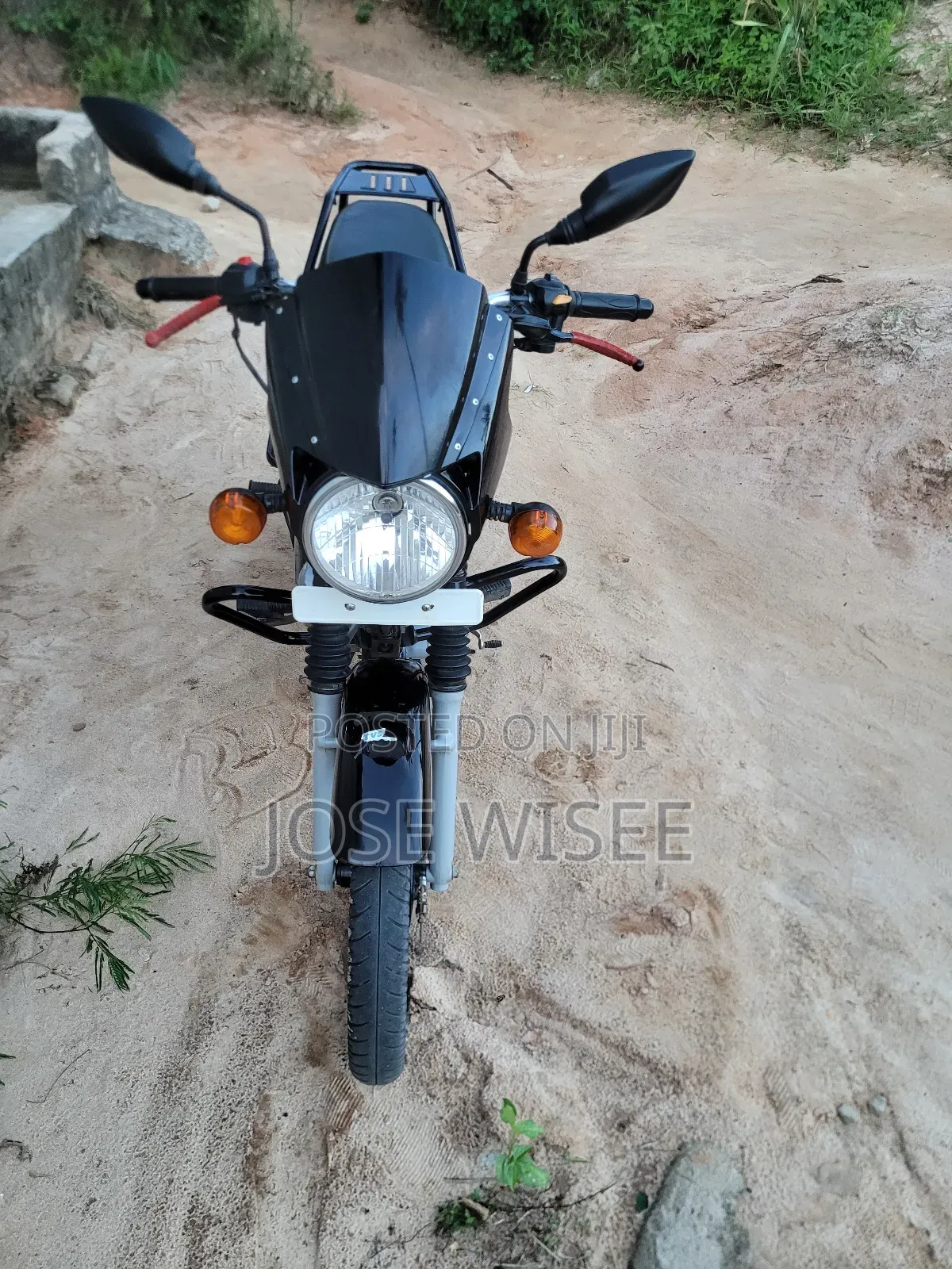 TVS HLX 125 2026 Black