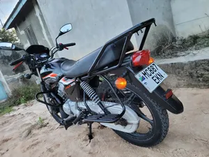 TVS HLX 125 2026 Black