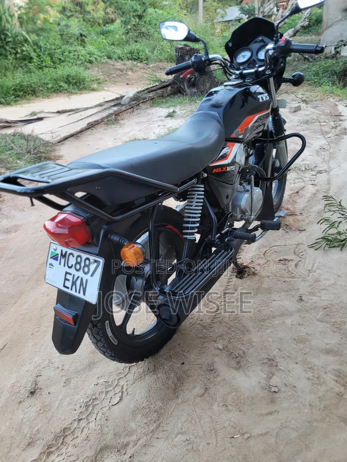 TVS HLX 125 2026 Black
