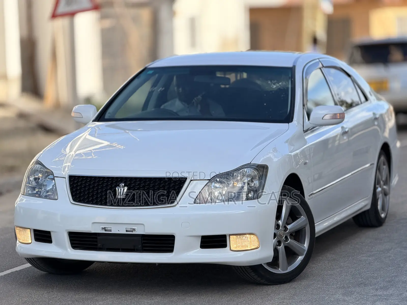 Toyota Crown 2006 White