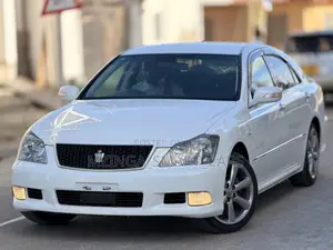Toyota Crown 2006 White