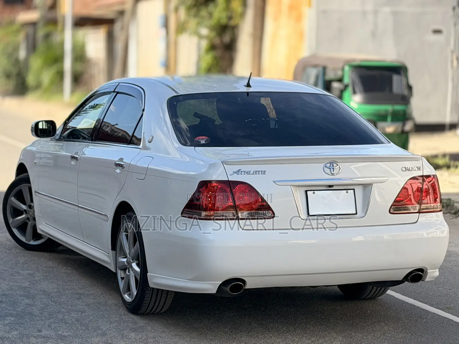 Toyota Crown 2006 White