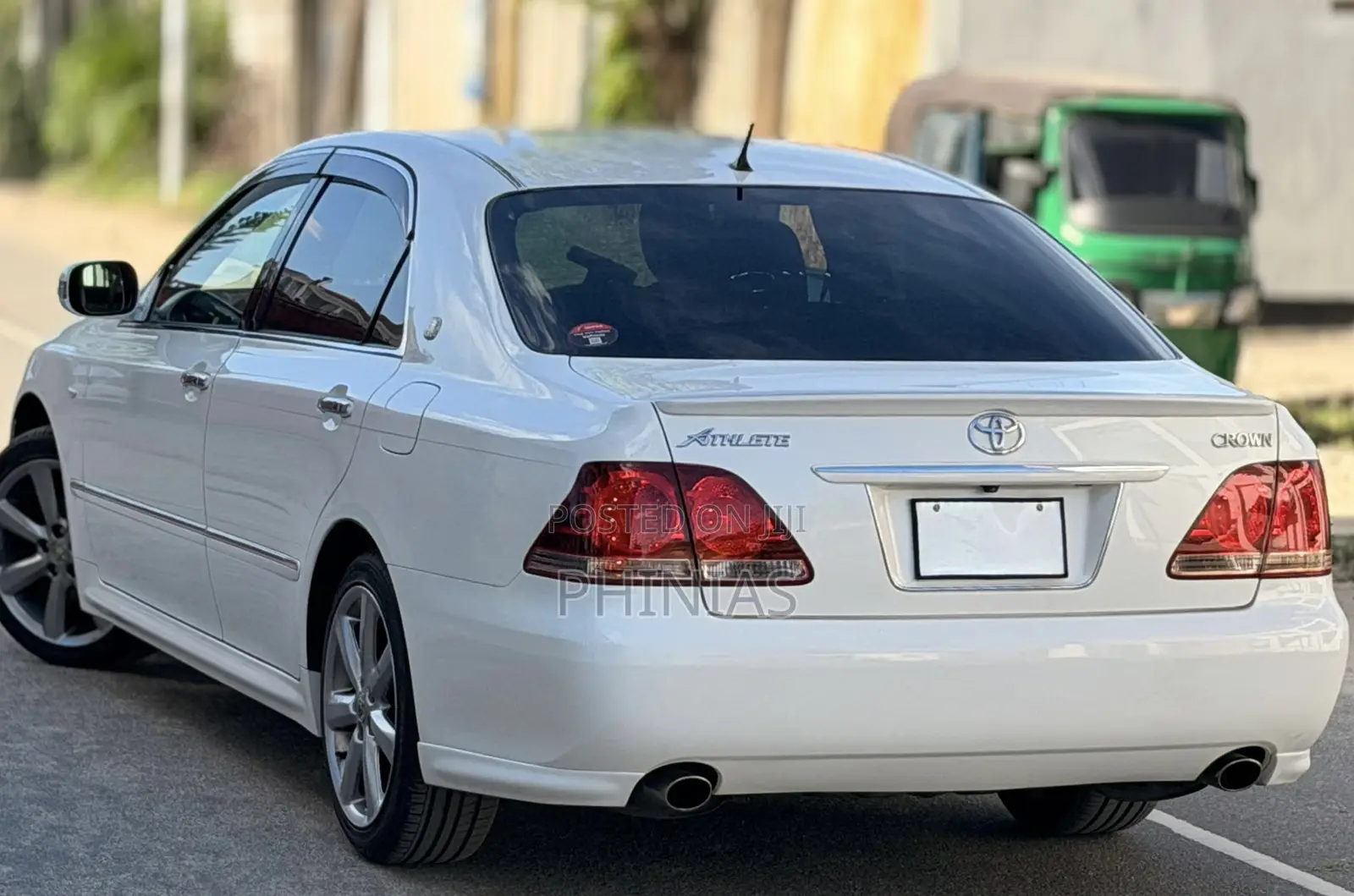 Toyota Crown 2006 White