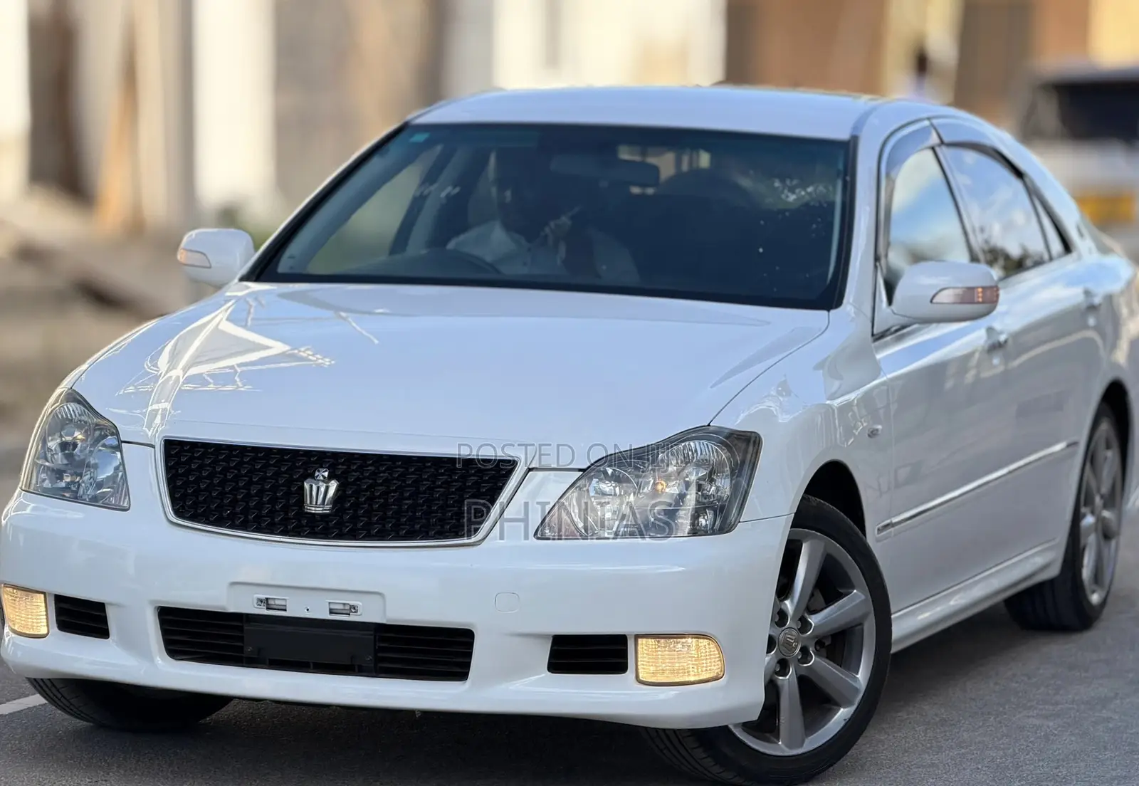 Toyota Crown 2006 White