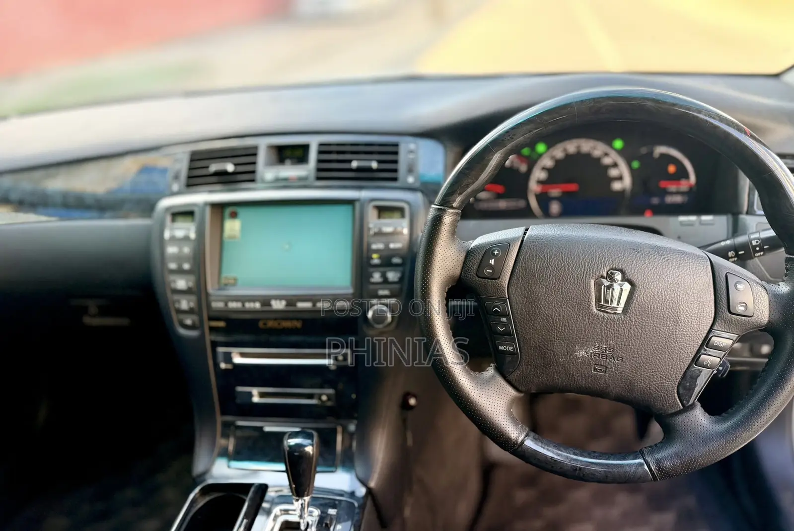 Toyota Crown 2006 White