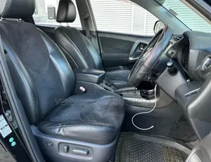 Toyota Vanguard 2010