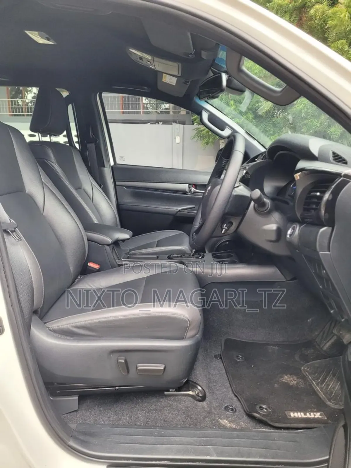 New Toyota Hilux 2025 White