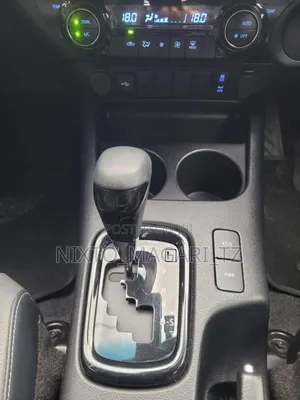 New Toyota Hilux 2025 White