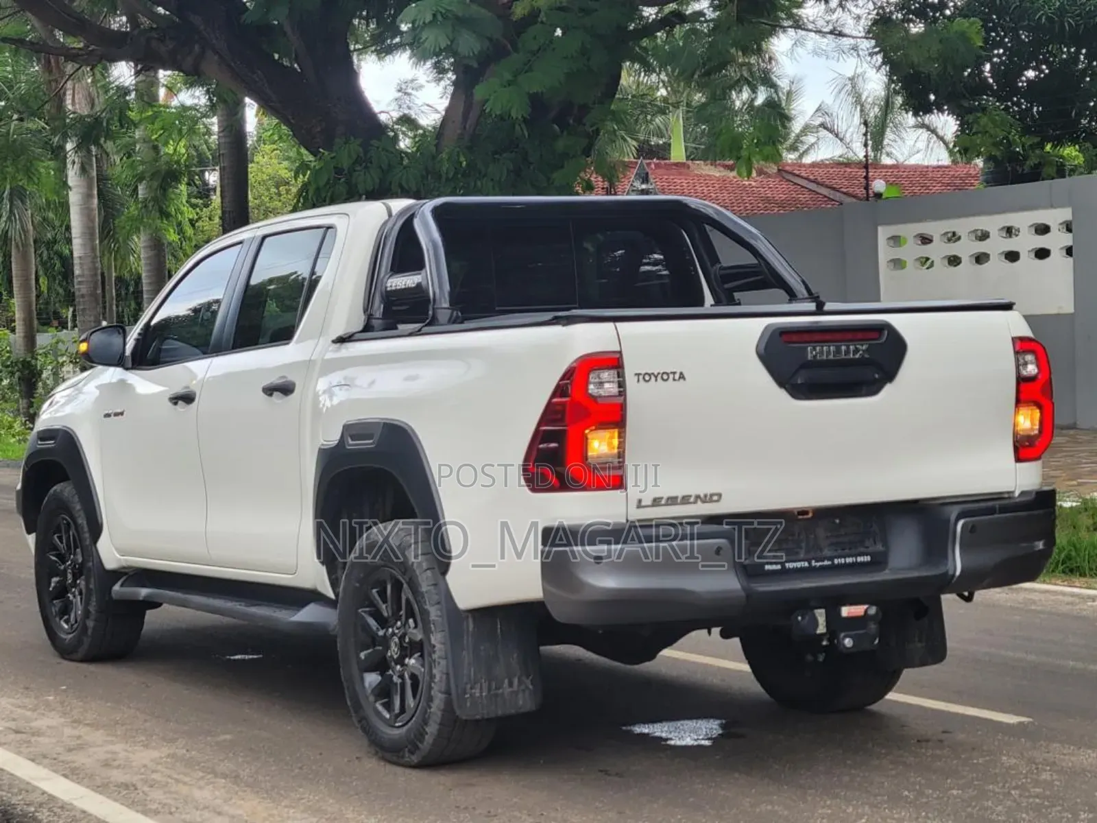 New Toyota Hilux 2025 White