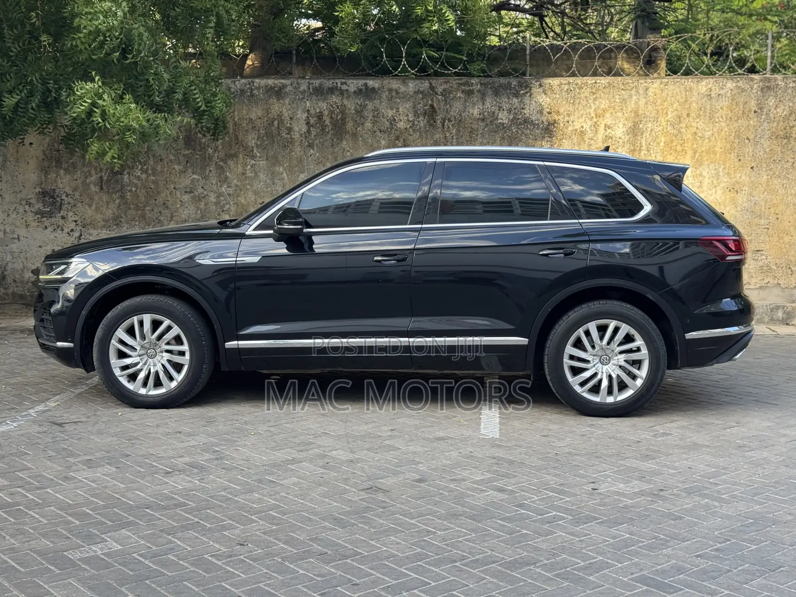 Volkswagen Touareg 2021 Black
