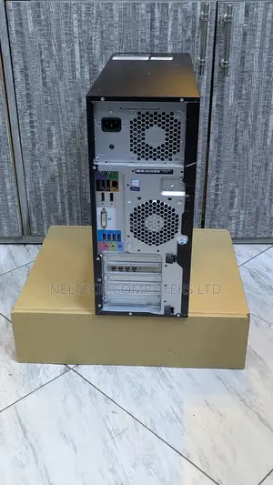 Desktop Computer HP Z240 8GB Intel Xeon HDD+SSD 500GB