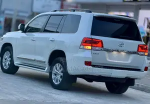 Toyota Land Cruiser 2020 Pearl